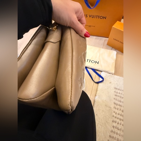 Louis Vuitton Coussin PM handbag (damaged) - Picture 5 of 17